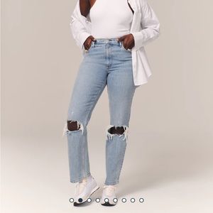Abercrombie Curve Love 90’s Straight Ultra High Rise